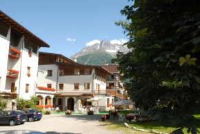 Гостиница Hotel Bellavista  Понте Ди Леньо